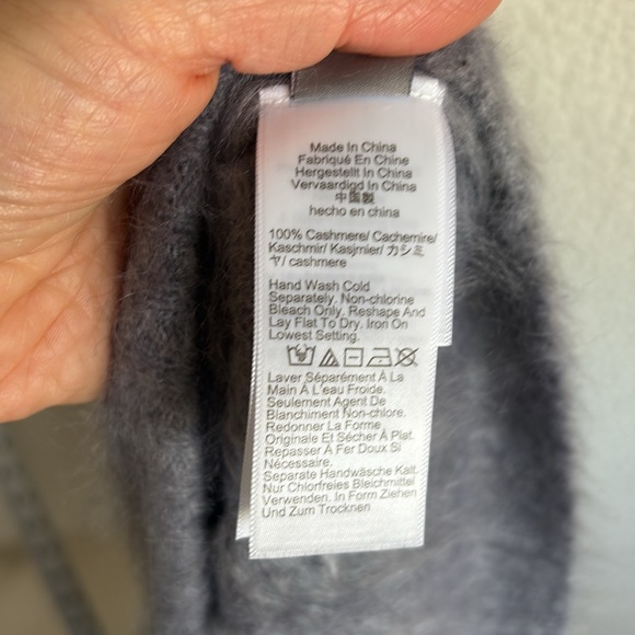 J. Crew Gray V-Neck cashmere sweater - Picture 8 of 10